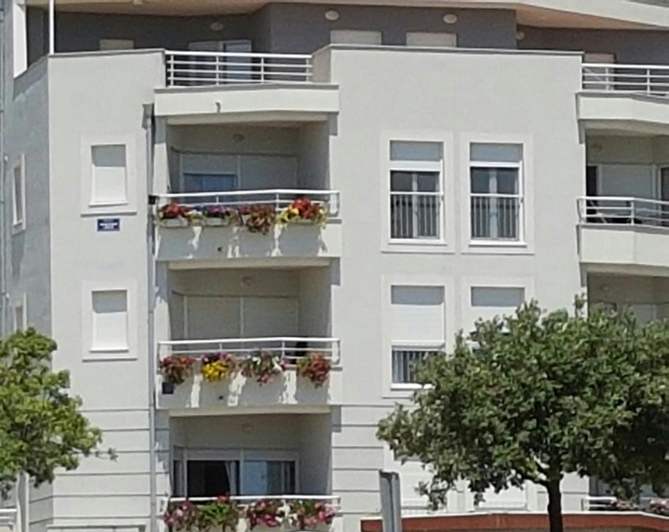 Adela Apartments Znjan Split Exterior foto